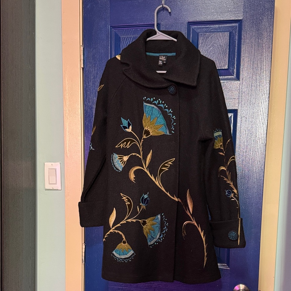 CoVelo Black Coat, boiled wool, with Floral Embroidery